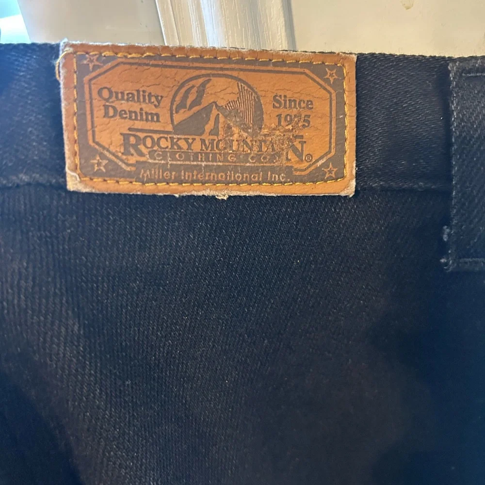 Women's High Rise Black Jeans - Picture 4 of 4